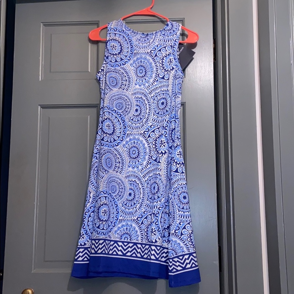 Sleeveless crew neck swing dress